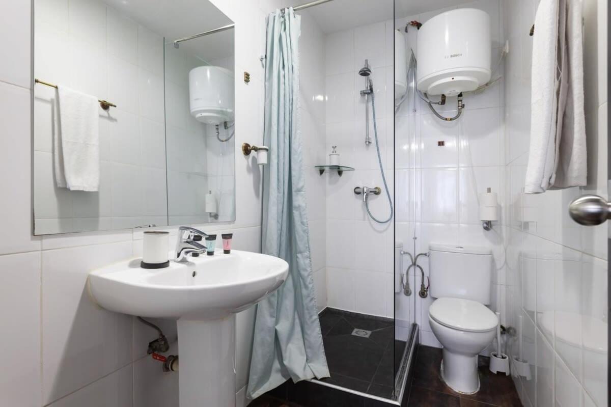 4- Bedroom In Gracia Village Appartement Barcelone
