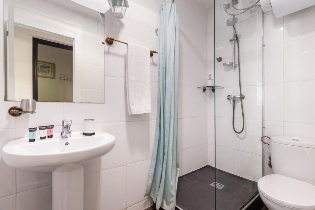 4- Bedroom In Gracia Village * Barcelone